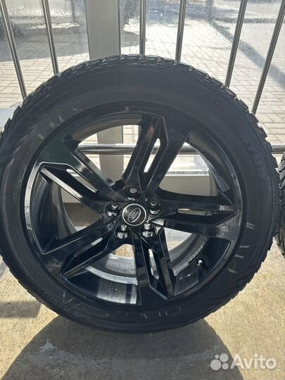 Yokohama Ice Guard Stud IG55 235/55 R19