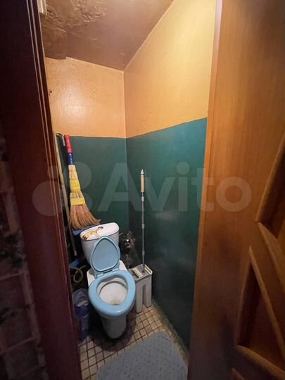 Доля в 2-к. квартире, 53,7 м², 1/5 эт.