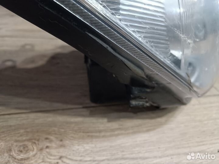 Фара правая Toyota Rav4 2006-2013 оригинал