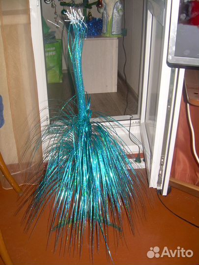 Новогодние подарки и игрушки