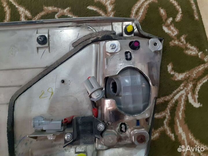 Накладка крышки багажника Лексуса лх 570