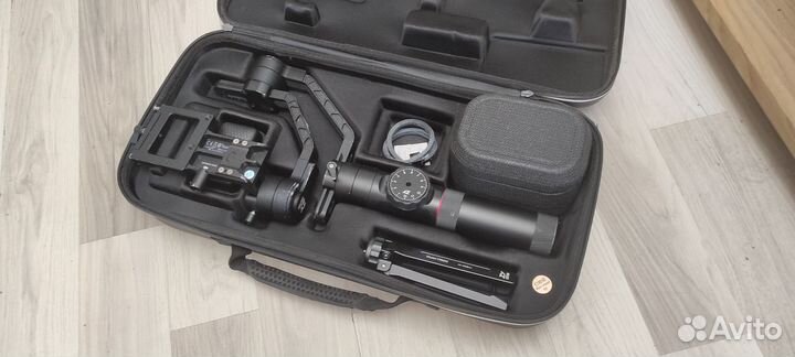Zhiyun crane 2 + follow focus
