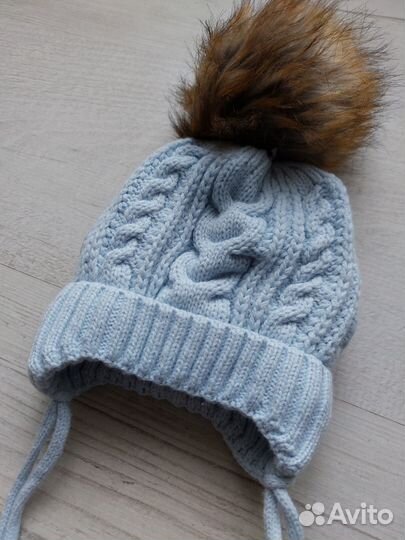 Шапочка зимняя с помпоном на 6-12 мес