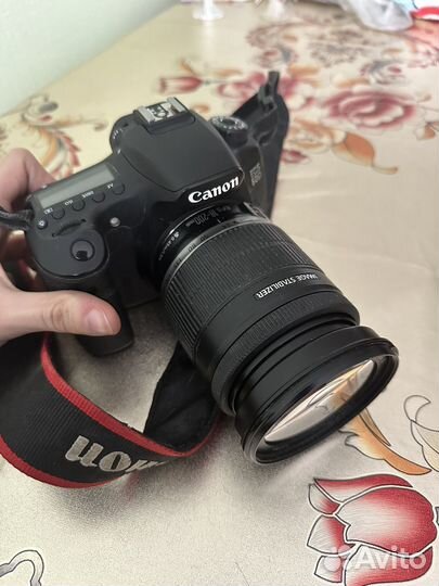 Зеркальный фотоаппарат canon60d