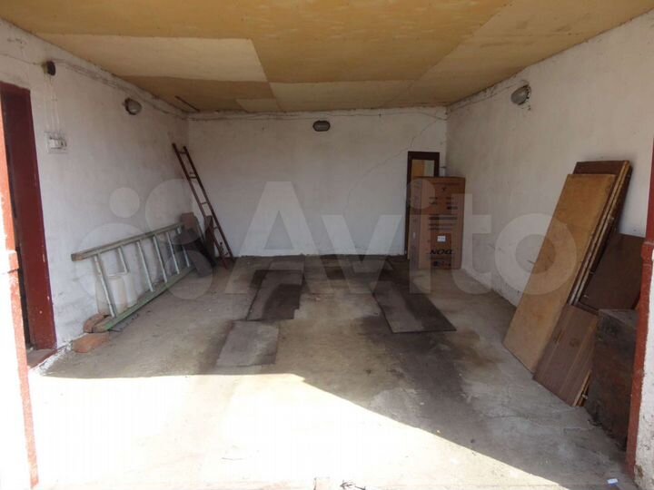 Гараж, > 30 м²