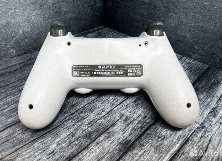 Геймпад DualShock 4