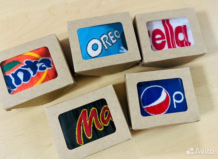 Яркие носочки в коробке