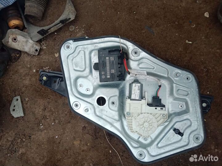 Передний правый Электростеклоподъемник skoda yeti