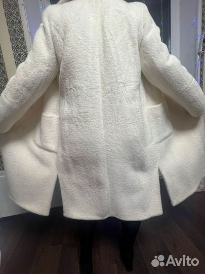Пальто женское белое шерсть