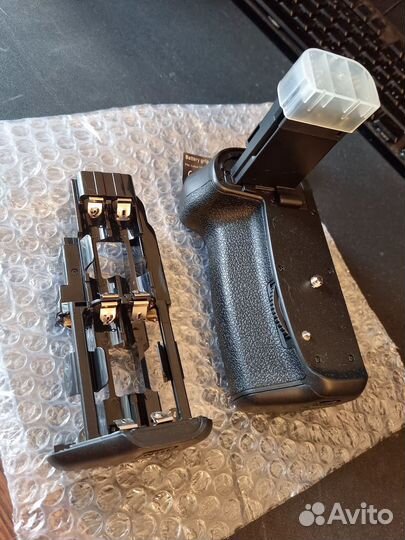 Батарейная ручка Mcoplus BG-70D (Canon BG-E14)