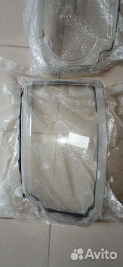 Стекла на фары Дискавери 4