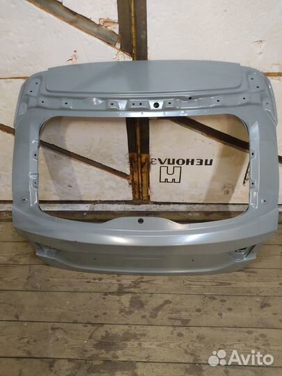 Задняя дверь багажника лада Веста св кросс