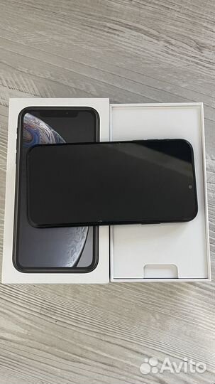 iPhone Xr, 64 ГБ