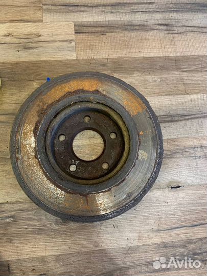 Диск тормозной передний правый Ford Focus 2 рест