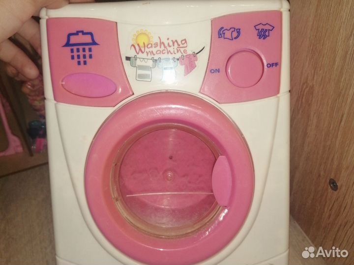 Кукольный домик с мебелью и куклами