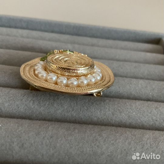 Брошь шляпка стиль винтаж