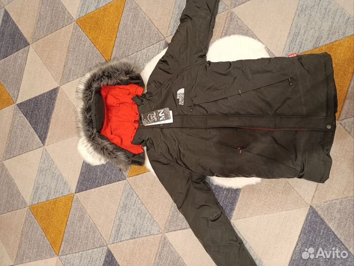 Куртка зимняя для мальчика 146 новая