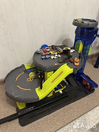 Парковка для машинок с лифтом