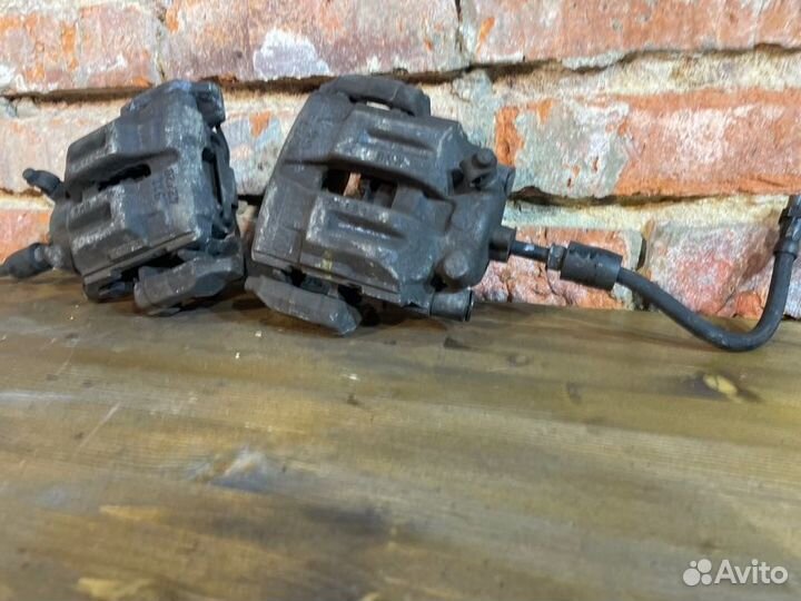 Суппорт тормозной задний Bmw X1 E84 N46B20 2.0