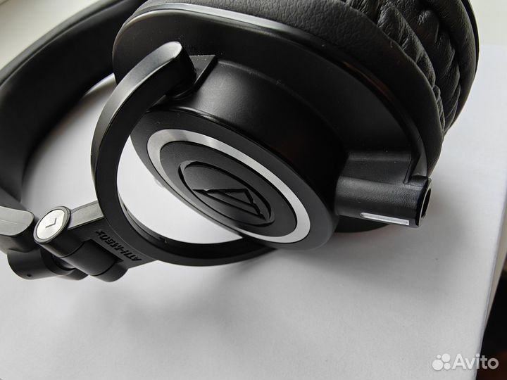 Наушники Audio-Technica ATH-M50X