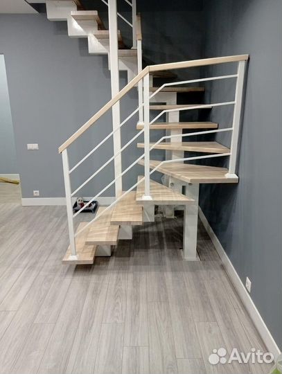 Лестница на металлокаркасе / изготовление лестниц