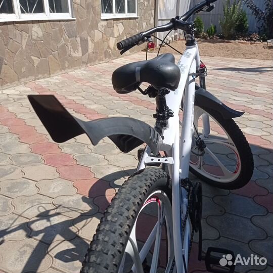 Велосипед на литых дисках bmw