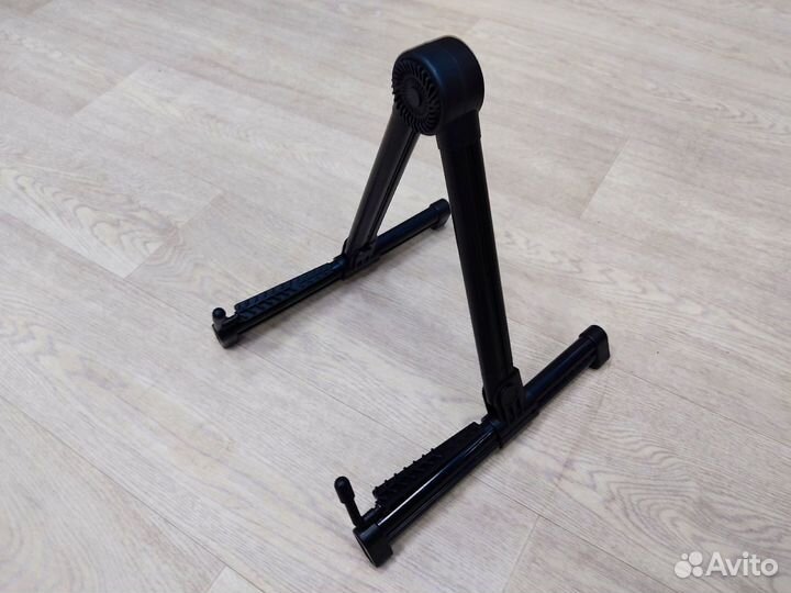 Гитарная стойка (стойка гитарная)