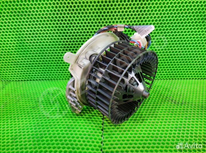 Моторчик отопителя Mercedes-Benz E W210