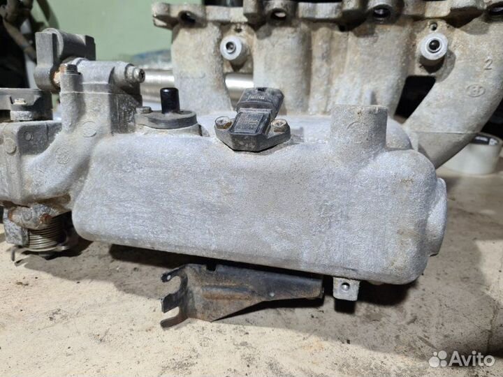 Коллектор впускной Kia Sportage 2 G4GC 2009