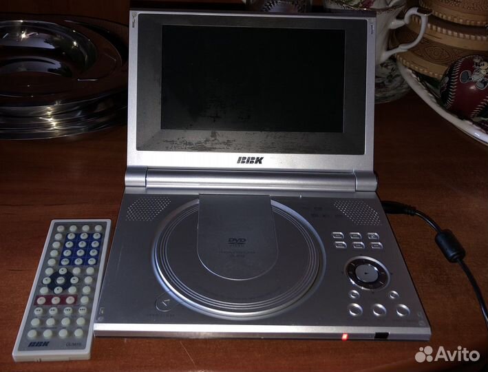 Портативный видеопроигрыватель BBK DL383S