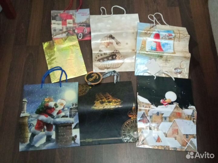 Коробки для новогодних подарков, пакеты