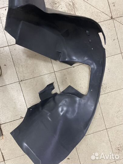 Подкрылок передний левый peugeot 307