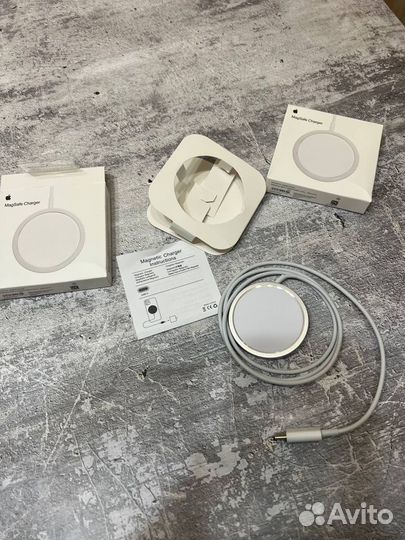 Беспроводная зарядка MagSafe Charger Apple