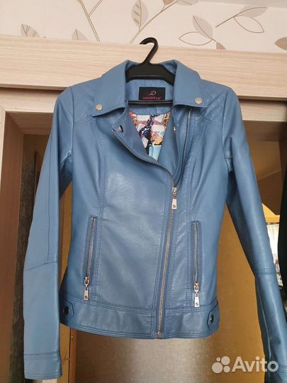 Кожаная куртка для девочки