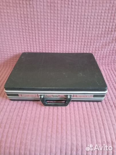 Дипломат, кейс