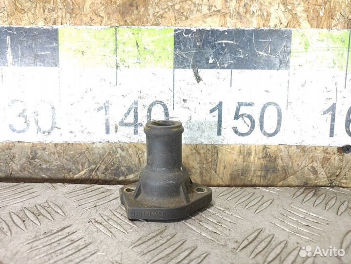 Фланец системы охлаждения Volkswagen Passat b3 b3