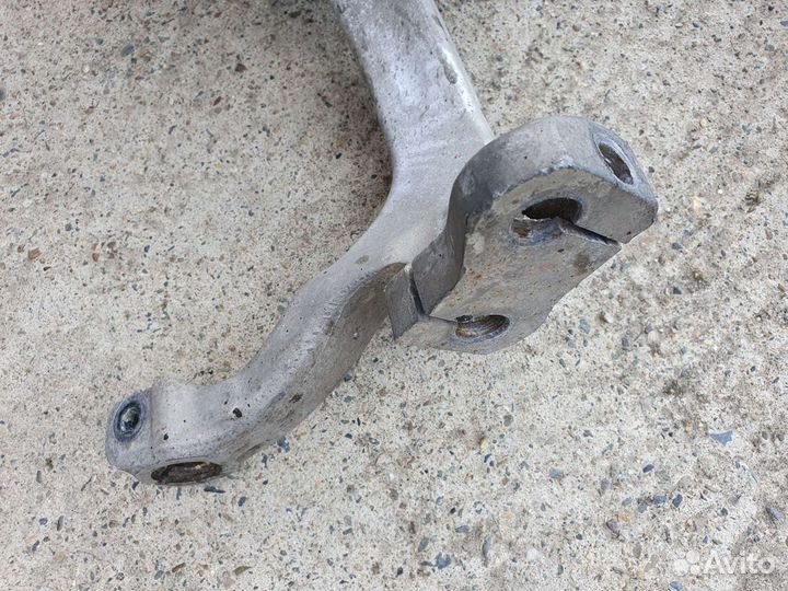 Кулак передний левый для Audi A6 C6