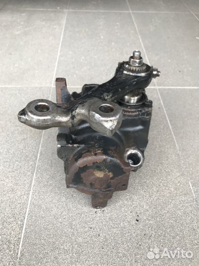 Продается рулевой редуктор от мерседес w 140