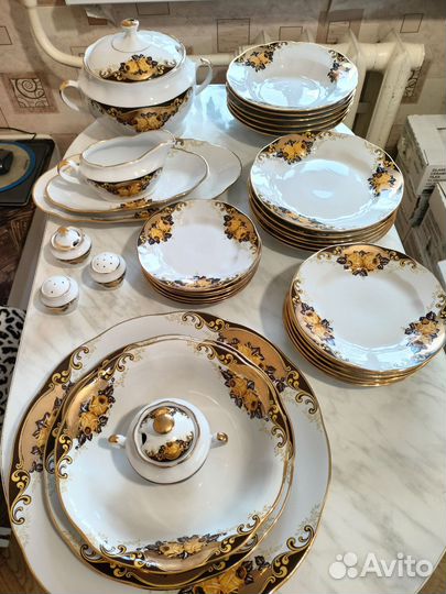 Столовый сервиз 35 предметов