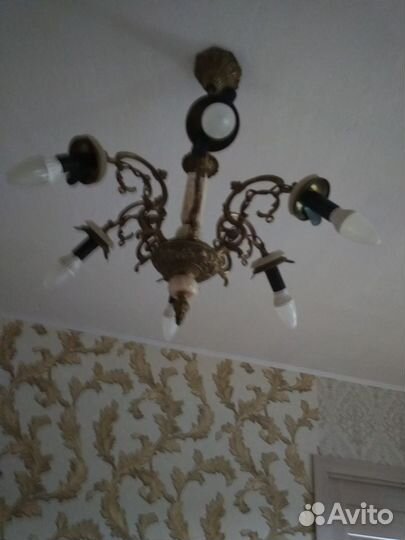 Люстра- Югославия,бронзовая с натуральным ониксом