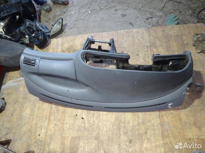 Торпедо Ford Mondeo I 1993-1996