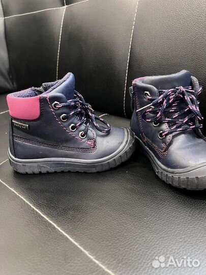 Ботинки для девочки 23