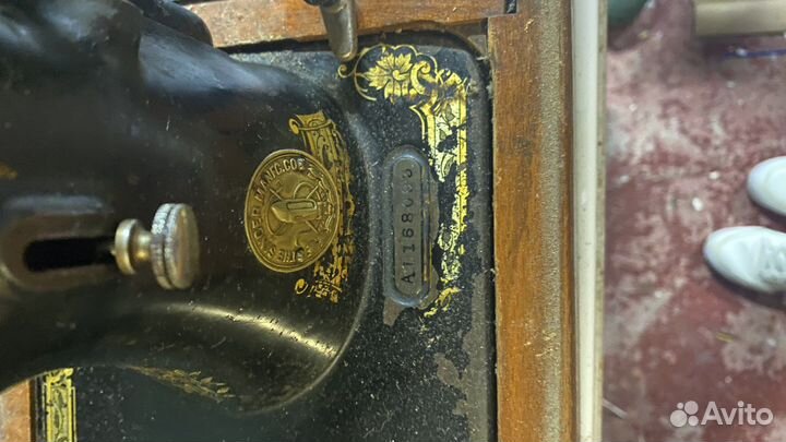 Швейная машинка singer