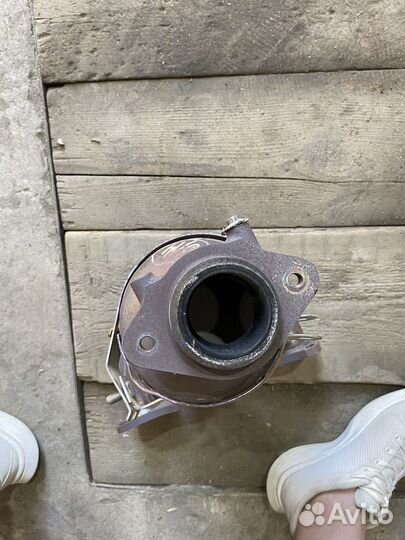 Выпускной коллектор renault logan 2