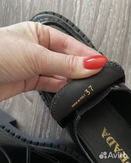 Лоферы Prada 37