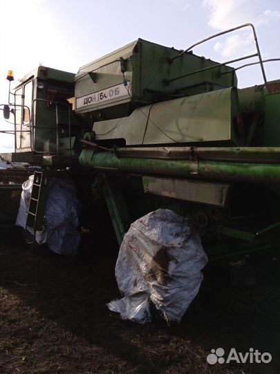 Комбайн Ростсельмаш Дон 1500Б, 2000