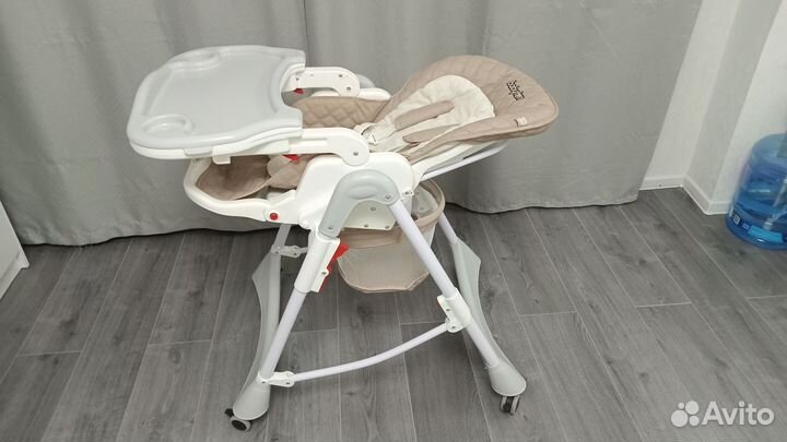 Стульчик для кормления babyton