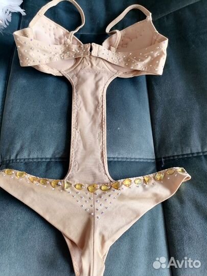 Боди. Костюм для танцев. Крылья из боа, из перьев