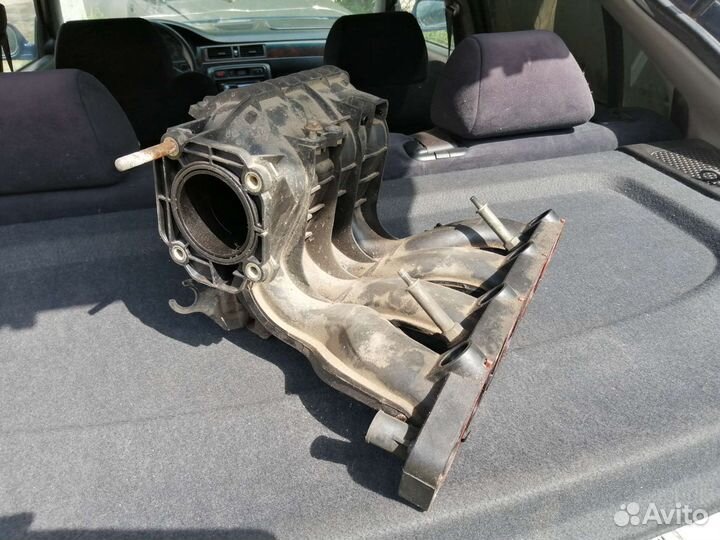 Впускной коллектор