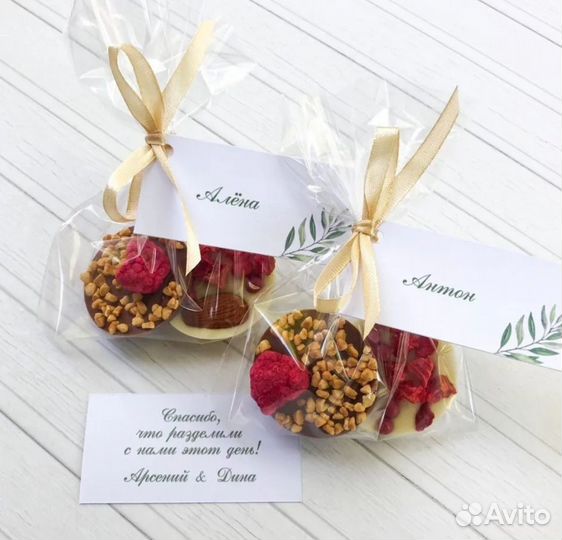 Пригласительные, рассадка гостей на свадьбу